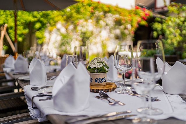 10 Ways to Boost Your Restaurant Revenue in 2025